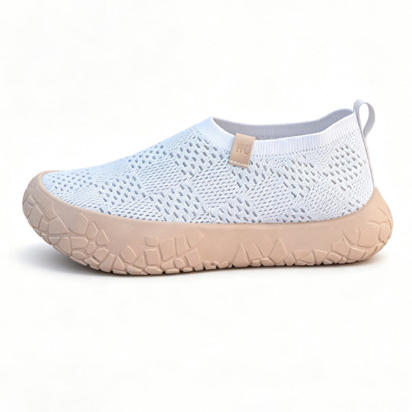  White,5